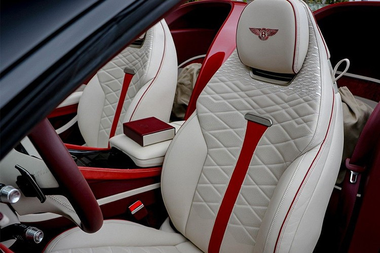 Điều khiến kết quả này càng bất ngờ hơn chính là thời điểm và bối cảnh mà phiên đấu giá diễn ra. Abu Dhabi vốn là địa bàn của các nhà sưu tập giàu có, những người sẵn sàng mua xe hiếm chỉ trong chớp mắt. Thế nhưng, Bentley Bacalar vẫn không đủ sức thuyết phục, ngay cả với nhóm khách hàng này.