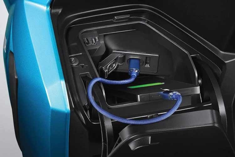 Thay vì sử dụng động cơ mới eSP+ 4 van như Honda Air Blade 125, Honda Vario 125 vẫn sử dụng máy thế hệ cũ eSP 2 van. Cỗ máy này sản sinh công suất tối đa 11 mã lực tại 8.500rpm và mô-men xoắn cực đại 10,8Nm tại 5.000rpm.