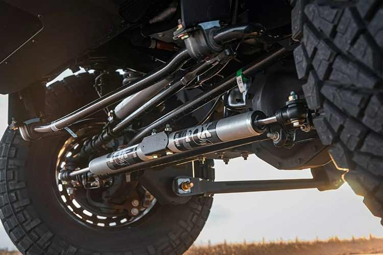 Dự án độ chiếc xe bán tải VelociRaptor 1200 F-250 này khiến người fan trung thành ngạc nhiên khi Hennessey không "vắt kiệt" sức mạnh của khối động cơ này.