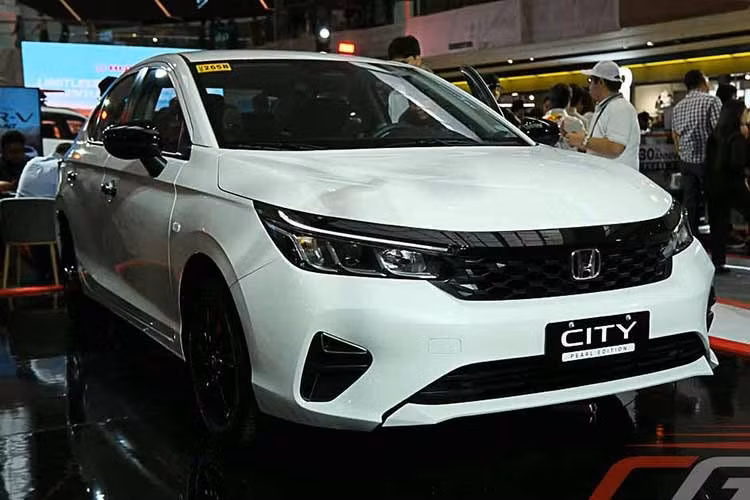 Theo Honda Philippines, tính đến năm 2026, đã có hơn 150.000 chiếc xe sedan cỡ B Honda City được bán ra tại thị trường này, cho thấy sức hút bền vững của mẫu xe trong phân khúc sedan đô thị.