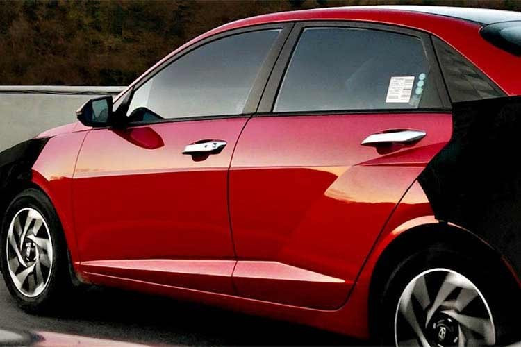 Về mặt cơ khí, phiên bản nâng cấp Accent 2026 dự kiến ​​sẽ giữ nguyên các tùy chọn động cơ hiện có. Điểm nổi bật vẫn sẽ là động cơ xăng tăng áp 1.5 lít, sản sinh công suất 160PS và mô-men xoắn 253Nm, kết hợp với hộp số tự động ly hợp kép 7 cấp.