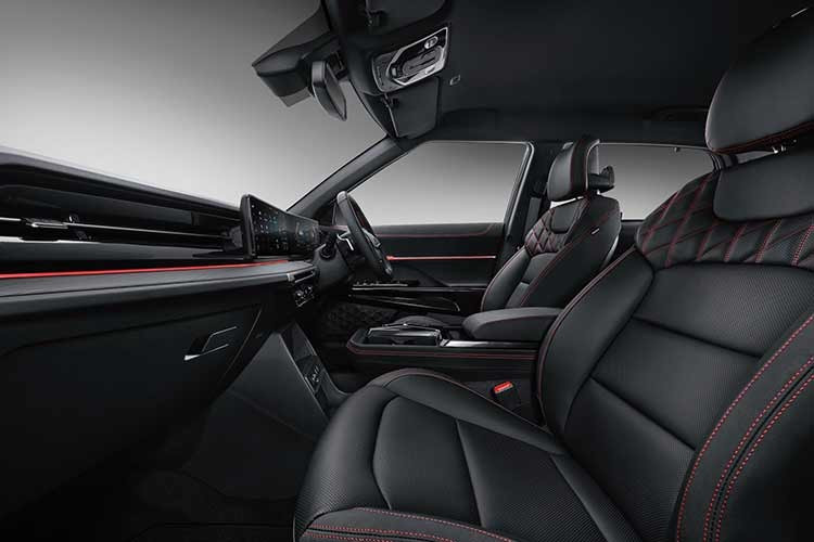 Để chào mừng sự ra mắt, công ty có chương trình ưu đãi giá giới thiệu, giảm giá bán đề nghị cho người mua cá nhân xuống 2.000 AUD, còn 48.000 AUD cho mẫu KGM Actyon Hybrid K50 2027 và 51.000 AUD cho mẫu K60. Theo tỷ giá hiện tại, con số này tương đương 875 triệu đồng và 929 triệu đồng.