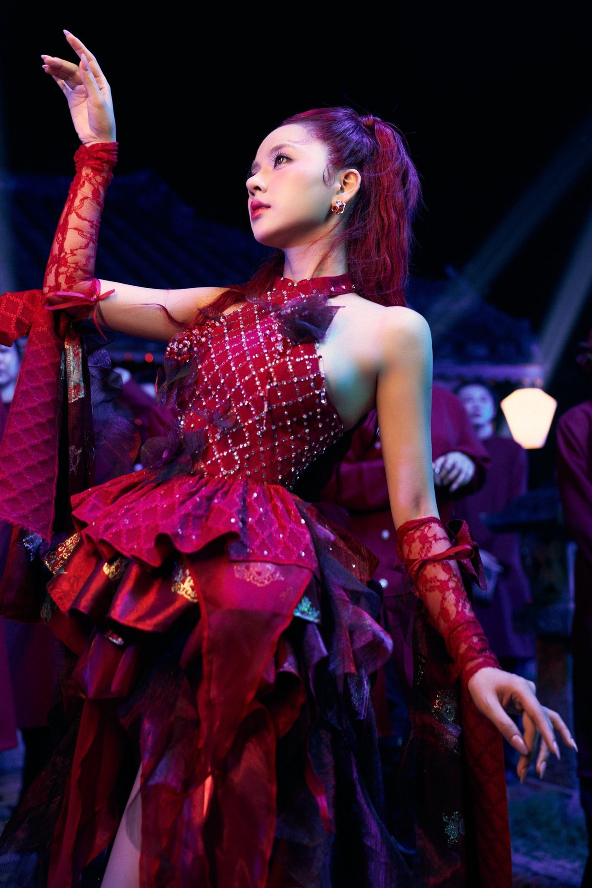 Loạt ảnh rực rỡ ngày đầu năm không chỉ là màn “chào xuân” ấn tượng của Ngô Lan Hương, mà còn cho thấy sự đầu tư nghiêm túc trong việc xây dựng hình ảnh. Giữa thị trường giải trí ngày càng cạnh tranh, “em xinh” Ngô Lan Hương đang từng bước khẳng định dấu ấn riêng, hứa hẹn sẽ tiếp tục mang đến nhiều bất ngờ thú vị cho khán giả trong năm mới.