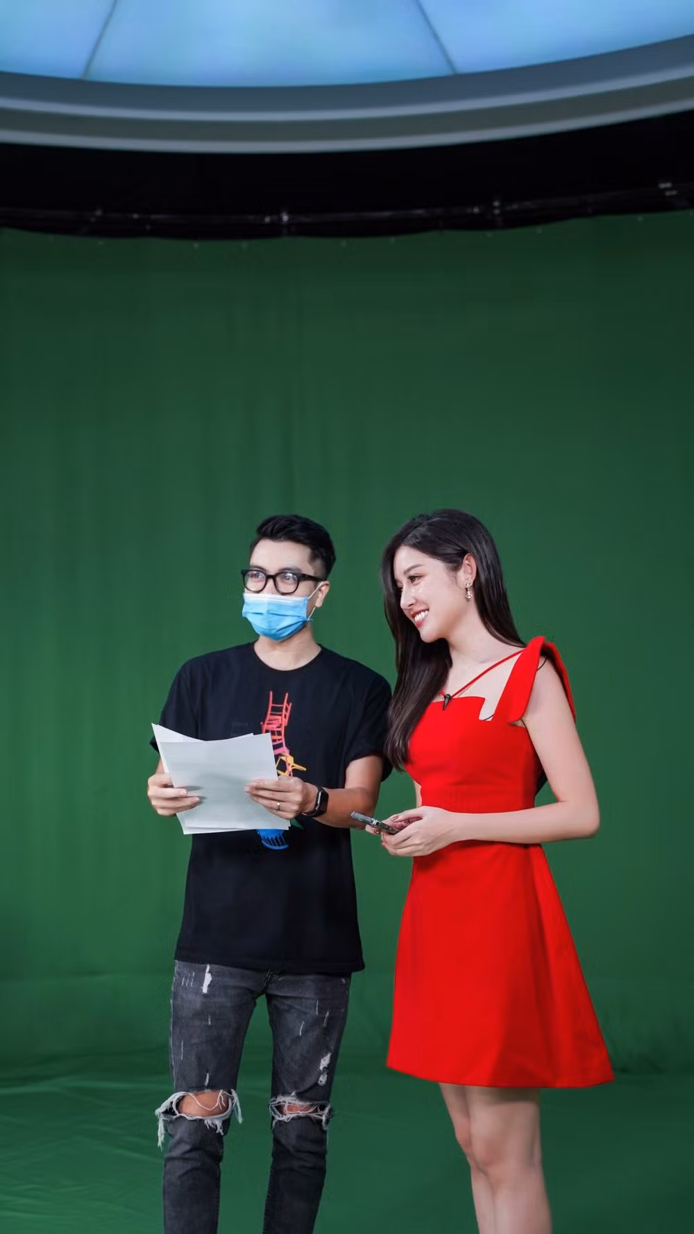 Nguyễn Trần Huyền My sinh năm 1995 tại Hà Nội, là một trong những người đẹp nổi bật bước ra từ các cuộc thi nhan sắc. Cô được đông đảo công chúng biết đến khi giành ngôi vị Á hậu 1 Hoa hậu Việt Nam 2014.