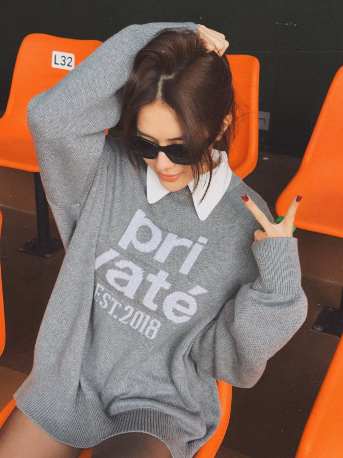 Hồng Hạnh là diễn viên kiêm người mẫu tự do, sở hữu chiều cao 1,68m và số đo ba vòng 78-56,5-87,5cm. Thành tích của cô được coi là một bất ngờ tại đêm chung kết cuộc thi.