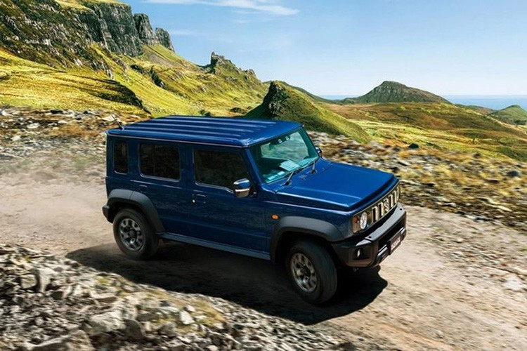 Cụ thể, Suzuki Jimny 2026 sẽ được trang bị hệ thống an toàn chủ động (ADAS) mang tên Suzuki Safety Support mới nhất, tương tự phiên bản 5 cửa có tên Jimny Nomade vừa được giới thiệu tại thị trường Nhật Bản vào hồi đầu năm.