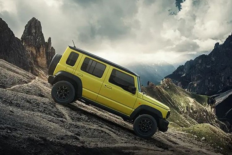 Theo thông tin từ trang Creative Trend, bản nâng cấp của mẫu SUV cỡ nhỏ này sẽ có thêm hệ thống phanh khẩn cấp tự động với camera kép và hệ thống nhận diện biển báo giao thông đi kèm tính năng tạm dừng.