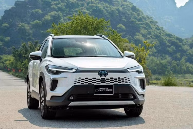 Các mẫu xe chạy xăng của Toyota Việt Nam hiện vẫn luôn duy trì phong độ nhờ sự bền bỉ, mức giá hợp lý và hệ thống đại lý phủ rộng toàn quốc.