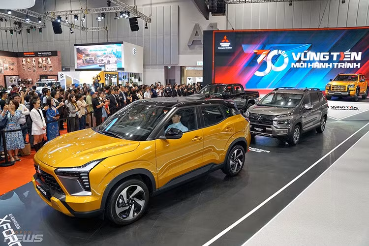 Mitsubishi: 3.663 xe ﻿Tháng 6 ghi nhận màn tăng tốc ấn tượng từ Mitsubishi với 3.663 xe bán ra, chiếm 14,2% thị phần, cộng dồn 6 tháng đầu năm đạt 15.793 xe. Mẫu MPV chủ lực Xpander tiếp tục là “cỗ máy doanh số” khi có 1.724 xe được bàn giao đến khách hàng. Xforce cũng gặt hái thành công với 1.431 xe. Ở phân khúc bán tải, Triton ghi nhận 1.816 xe sau 6 tháng,