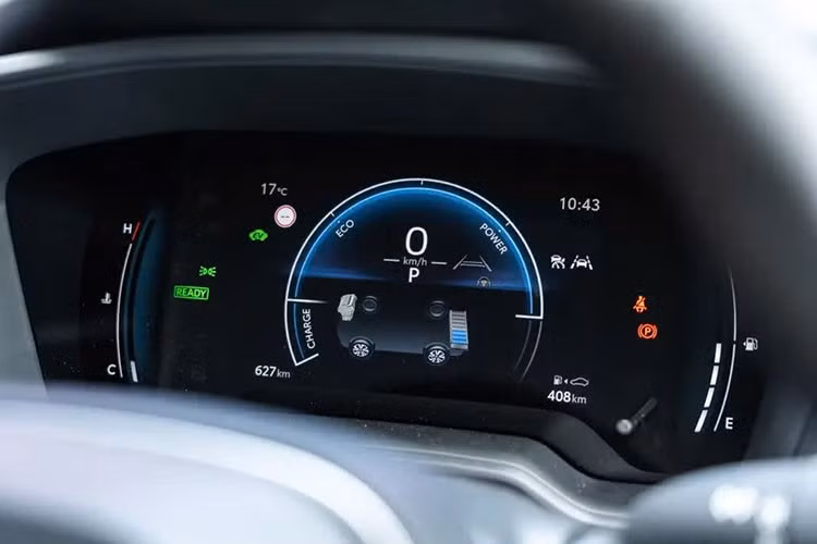 Bên cạnh đó, các trang bị như gương chiếu hậu gập điện và cảm biến đỗ xe trước/sau được trang bị tiêu chuẩn trên hatchback, nhưng không xuất hiện trên bản sedan Corolla 2026 tại thị trường Australia.