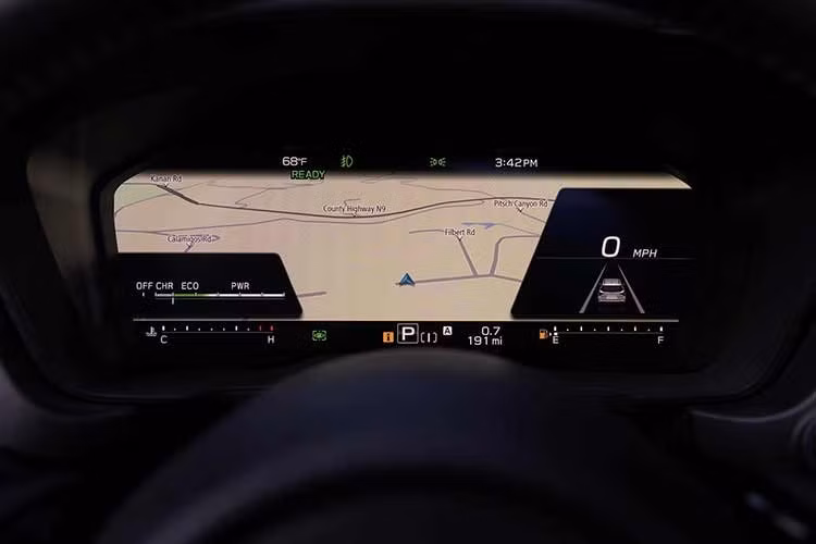 Đạo luật này không chỉ hỗ trợ xe điện mà còn cho phép người mua khấu trừ tối đa 10.000 USD lãi vay mua xe khỏi thu nhập chịu thuế liên bang, tạo điều kiện thuận lợi cho các dòng hybrid tiếp cận người tiêu dùng.