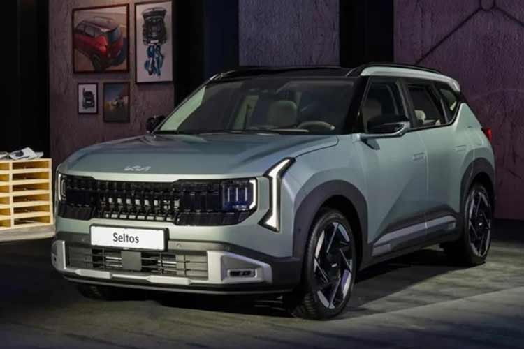 Kia Seltos 2026 sẽ chính thức được mở bán trong tháng 1/2026 này với mức giá vô cùng hấp dẫn. Cụ thể, phiên bản chạy xăng có giá dao động từ 24,77 đến 32,17 triệu won (tương đương 448,05 - 581,90 triệu đồng). Đối với những khách hàng muốn trải nghiệm công nghệ Hybrid, mức giá sẽ từ 28,98 đến 35,84 triệu won (tương đương 524,14 - 648,29 triệu đồng).