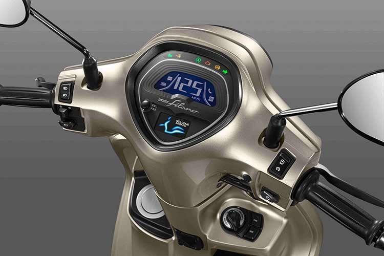 Trong khi đó, bản Hybrid Neo lại thể hiện tinh thần trẻ trung, thời trang thông qua các tùy chọn màu Prime Gray, Greenish Gray, Pink Mauve và Essential White, kết hợp các chi tiết ốp và viền đèn sắc xám, giúp tổng thể xe trở nên hiện đại và cao cấp hơn.