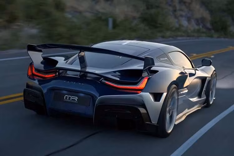 Mỗi xe được cá nhân hóa theo cách riêng, các chủ nhân được làm việc trực tiếp với CEO kiêm nhà sáng lập - Mate Rimac cùng Giám đốc Thiết kế - Frank Heyl. Điểm nhấn của phiên bản đặc biệt là có thêm bộ tem kéo dài trên thân xe, hoạ tiết chỉ rộng 2 mm.