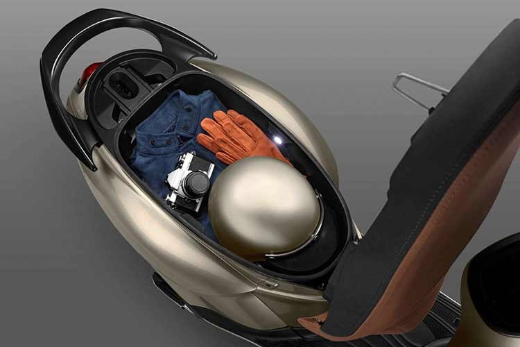 Khả năng kết nối Y-Connect cho phép xe liên kết với smartphone, hỗ trợ người dùng theo dõi tình trạng xe và quản lý hành trình một cách trực quan hơn.