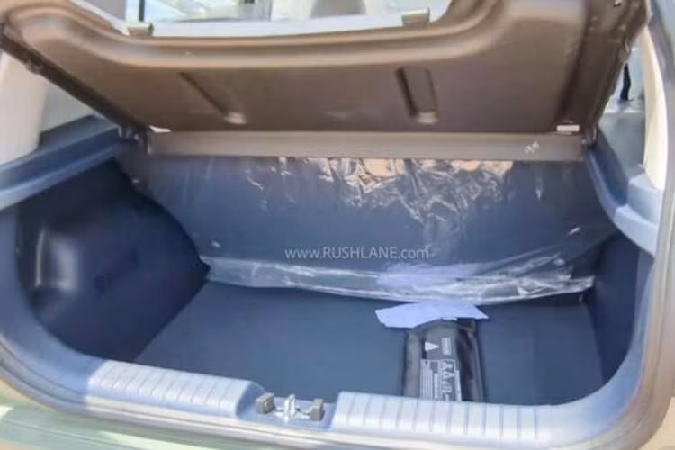 Ngoài ra, động cơ trên còn có phiên bản nhiên liệu kép, chạy bằng hydro hoặc khí nén tự nhiên CNG, cho công suất tối đa 68 mã lực cùng mô-men xoắn cực đại 95 Nm. Hệ dẫn động cầu trước vẫn được trang bị cho mẫu xe này như cũ.