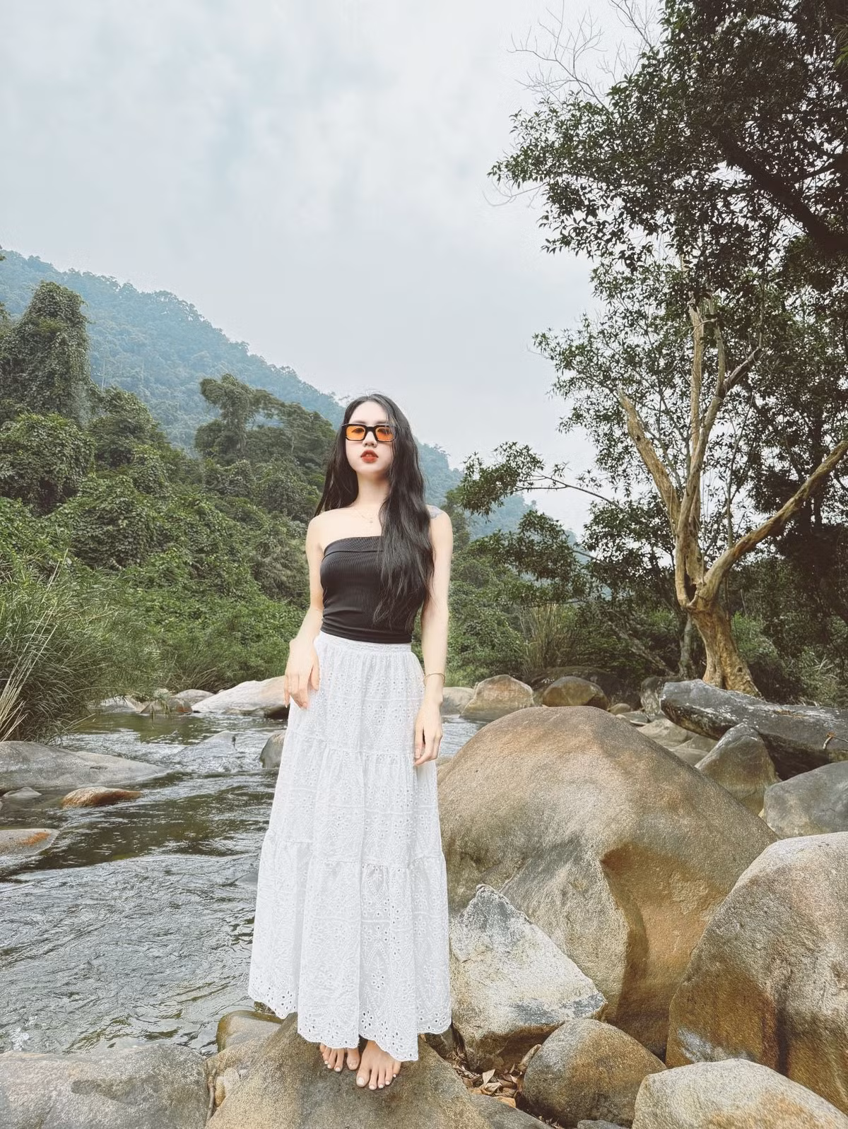 Không chỉ ghi điểm bởi vóc dáng, gương mặt của Trần Thị Duyên cũng là điểm nhấn khiến nhiều người ví von cô đẹp “tựa búp bê”.