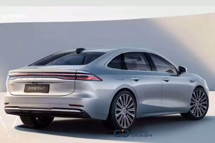 Dưới nắp capo, Galaxy A7 EM-i được trang bị động cơ xăng 1.5L (mã BHE15-BFN) kết hợp mô-tơ điện P3 cho tổng công suất lên đến 175kW (~235 mã lực). Mẫu sedan hybrid này có khả năng tăng tốc 0–100km/h trong 7,1 giây, tốc độ tối đa đạt 190km/h, trong khi mức tiêu thụ nhiên liệu ở chế độ cạn pin chỉ 2,67 lít/100km (theo chuẩn CLTC). Đáng chú ý, hiệu suất nhiệt của động cơ đạt tới 47,26%, mức cao hàng đầu phân khúc.