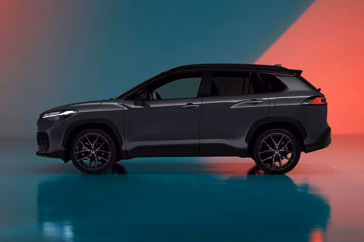 Tuy nhiên tại châu Âu, mẫu xe này lại đang dần bán chậm. Trong 4 tháng đầu năm nay, Toyota đã bán được 11.259 xe trên khắp châu Âu.