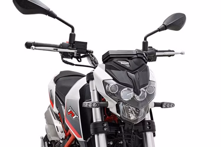 Mới đây, Benelli Nhật Bản đã công bố cập nhật sản phẩm mới - Benelli TNT 125 phiên bản năm 2025 với việc nâng cấp động cơ để đáp ứng tiêu chuẩn khí thải quốc gia.