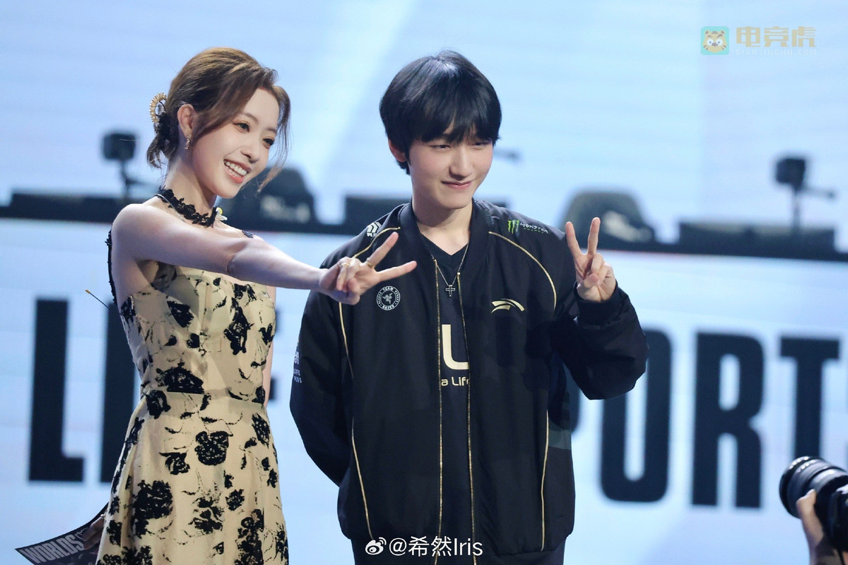 Iris không phải một cái tên "vô danh" trong làng LMHT. Nữ MC sinh năm 1996 và có thể nói là một trong những nữ MC đầu tiên của làng LMHT.