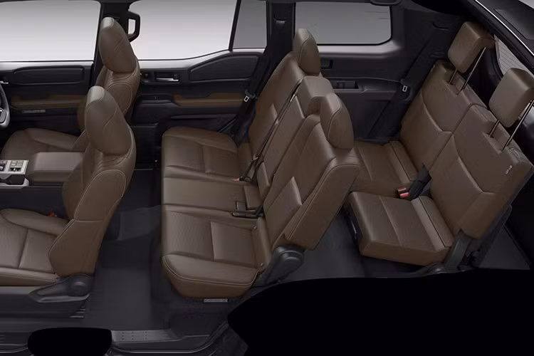 Pin hybrid và bộ chuyển đổi điện DC-DC dạng thấp đi kèm được bảo vệ chống nước. Trong khi đó, hệ thống hút gió làm mát pin được đặt phía trước xe, nơi nhiệt độ thấp hơn không khí trong xe. Bộ lọc bụi ngăn tích tụ bụi trong hệ thống làm mát pin và quạt làm mát để tránh suy giảm hiệu suất pin trong điều kiện nhiệt độ cao cũng được trang bị cho xe.