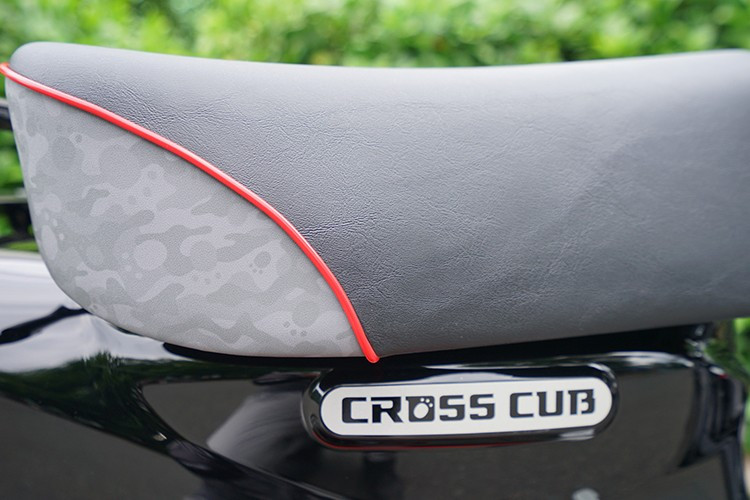 Khác với "người anh em" Honda CT125 được bán ra tại Đông Nam Á, CC 110 tại Nhật Bản cũng là một chiếc xe số địa hình nhưng nhỏ gọn hơn. Xe sở hữu kích thước tổng thể là 1931x799x1108mm với chiều dài cơ sở là 1228mm.