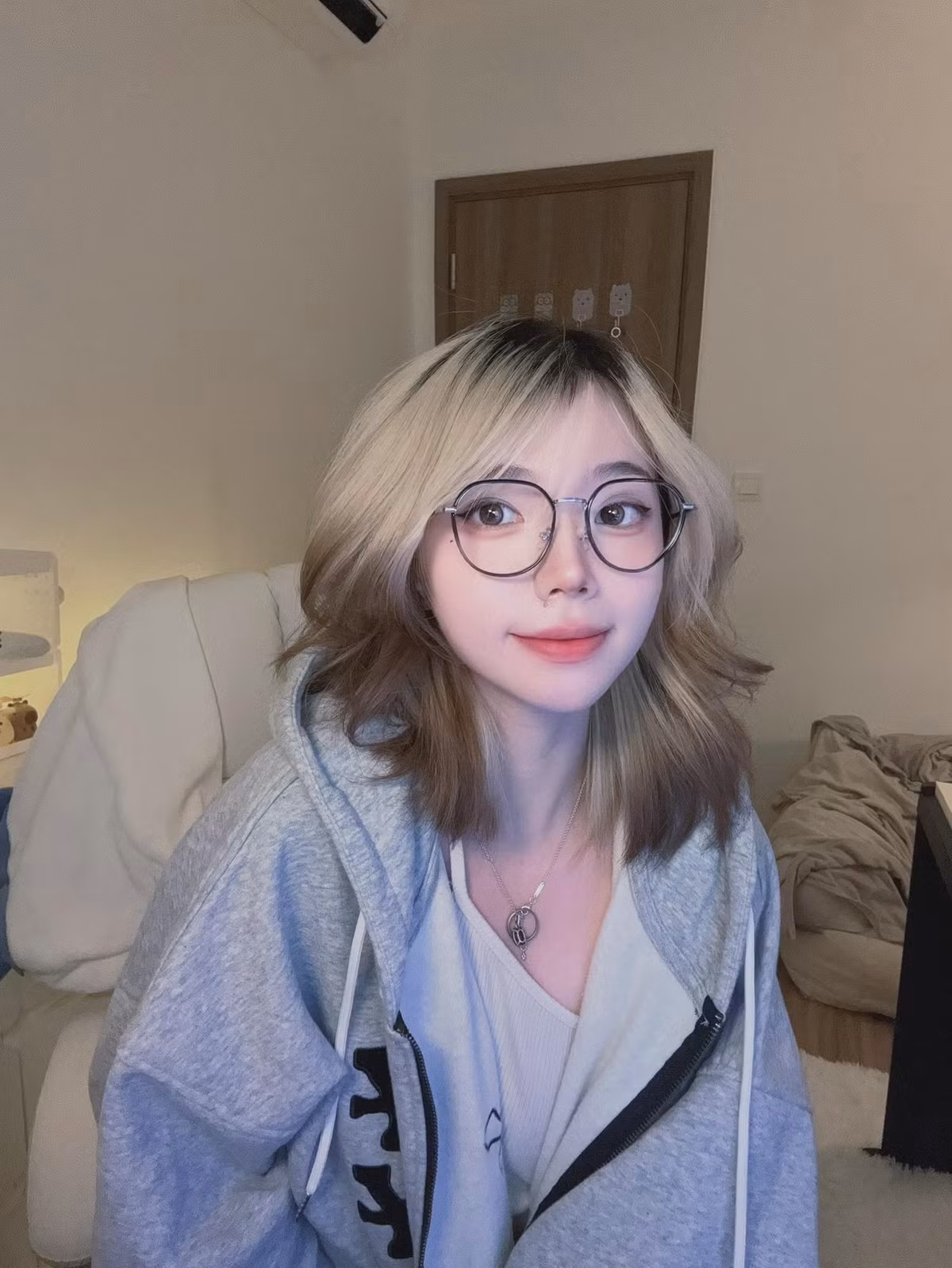 Từ những khoảnh khắc đời thường giản dị cho đến những shoot hình chuyên nghiệp, Remind đều biết cách tỏa sáng một cách tinh tế.