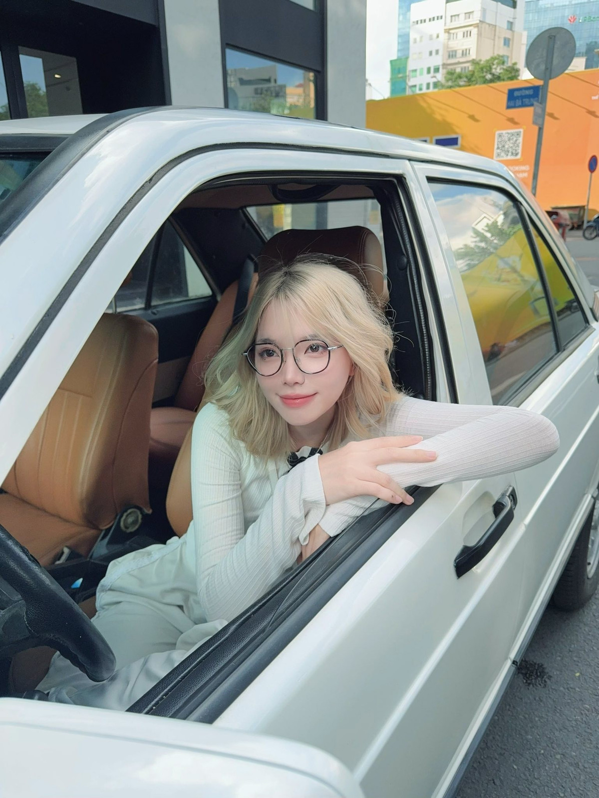 Nhiều người hâm mộ nhận định rằng Remind dường như đang toát ra một nguồn năng lượng tích cực, sự tự tin từ bên trong.