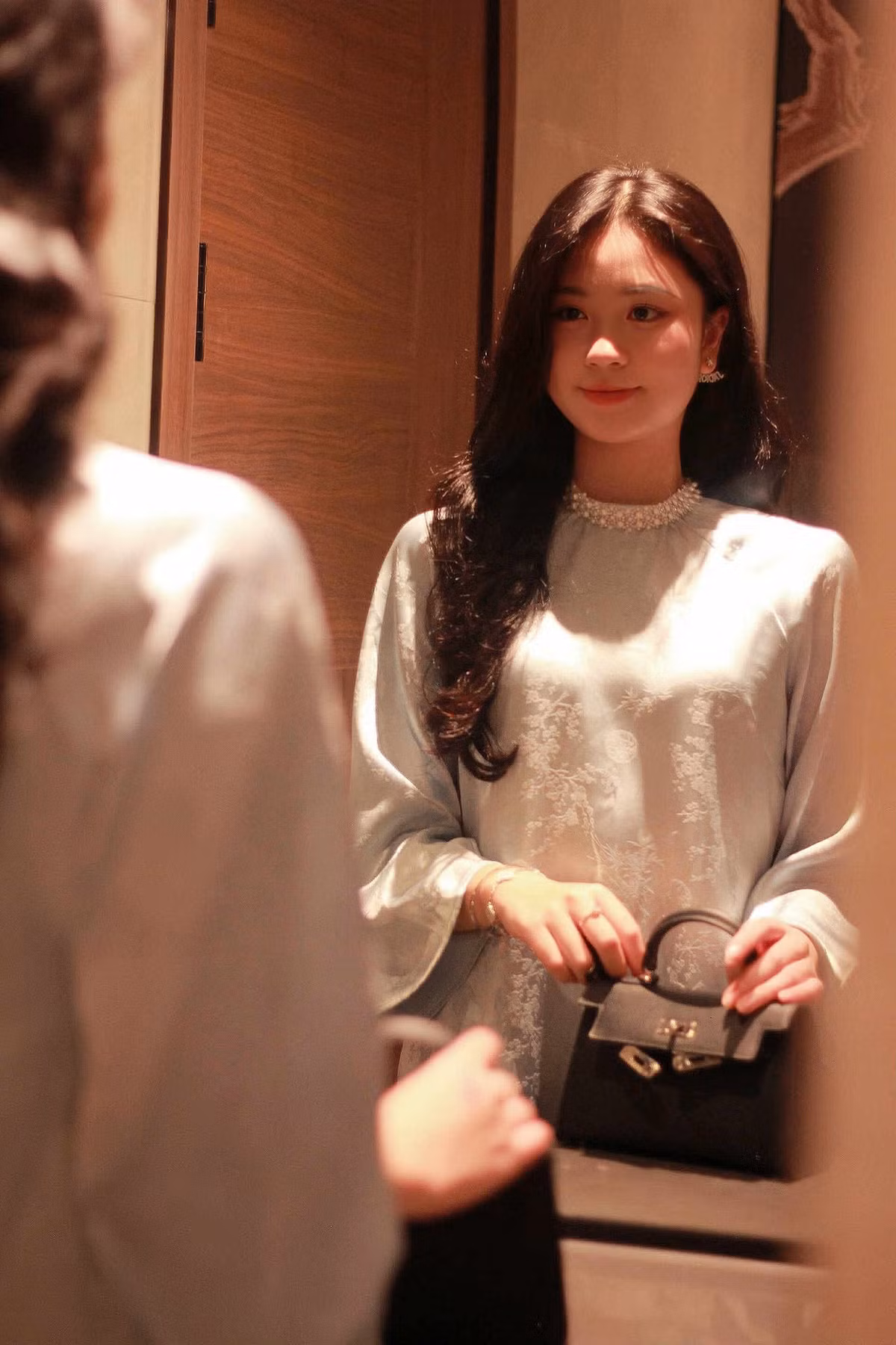 Những ngày qua, Thu Hương và đồng đội đang tập trung cao độ để chuẩn bị diễu binh, diễu hành phục vụ lễ kỷ niệm 80 năm Cách mạng Tháng Tám và Quốc khánh 2/9. Nữ chiến sĩ rèn luyện thể lực và sức khỏe, chuẩn bị chu đáo về mọi mặt. Ảnh: FBNV