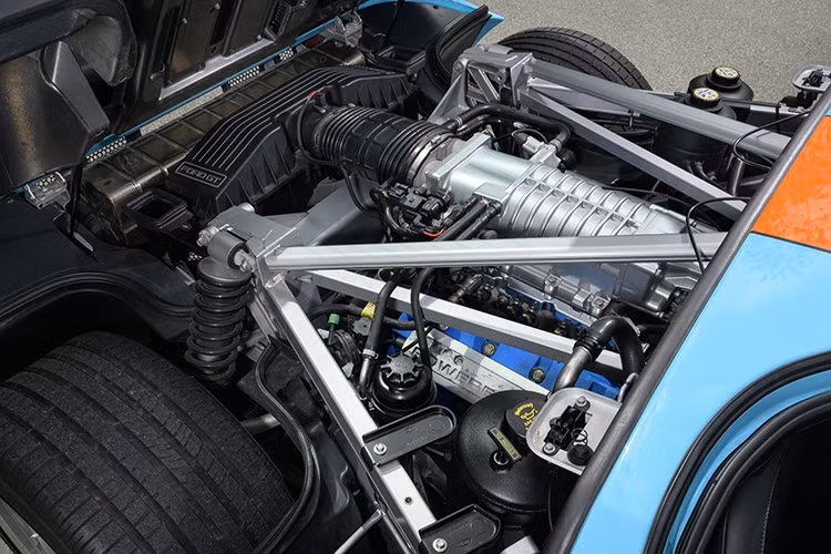 Với quãng đường đã đi là 8.435 miles, chiếc GT này đã được lái thử, không phải cất giữ, nhưng luôn được bảo quản một cách trân trọng. Ngày nay, việc bán xe sẽ đóng góp vào chương trình Heritage Fleet của Ford, được công bố vào năm 2025, hỗ trợ việc phục chế và bảo dưỡng gần 500 xe Ford lịch sử trên toàn thế giới.