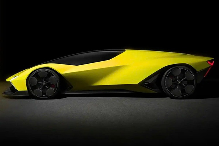 Trước khi Lamborghini có trung tâm thiết kế riêng, nhà sản xuất siêu xe nước Ý từng hợp tác với nhiều studio thiết kế bên ngoài để tạo nên sản phẩm của mình. Trong đó nổi tiếng nhất vẫn là Countach được thiết kế bởi Marcello Gandini khi ông làm việc tại nhà thiết kế Bertone.