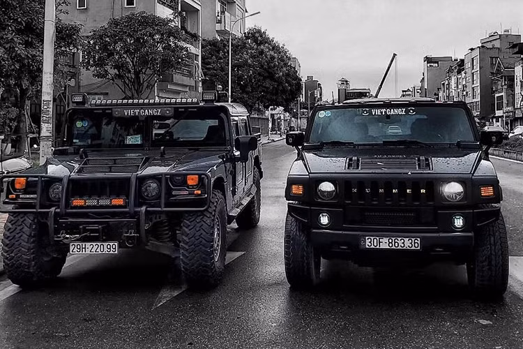 Chiếc Hummer H1 đang rao bán tại Việt Nam này vốn là phiên bản dân sự của mẫu xe quân sự M998 Humvee, được AM General phát triển từ đầu thập niên 1980. Ban đầu, xe được thiết kế chuyên biệt cho quân đội Mỹ.