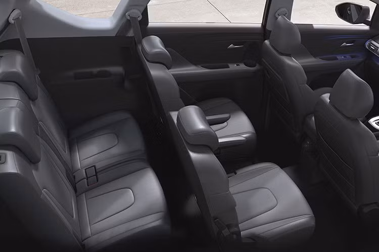 Thông tin về động cơ của Hyundai Stargazer X 2026 cũng là bí ẩn. Nhiều khả năng xe sẽ giữ nguyên động cơ như phiên bản cũ. Nếu đúng như vậy, xe sẽ dùng động cơ xăng Smartstream 4 xi-lanh, dung tích 1.5L với công suất tối đa 113 mã lực.