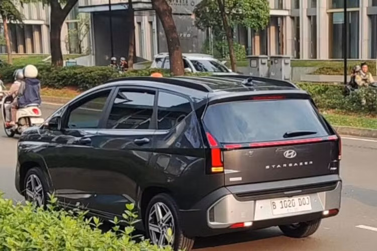 Hiện tại, Hyundai chưa công bố chi tiết thông số kỹ thuật của Stargazer X 2026, nhưng theo nhiều nguồn tin, khả năng cao xe vẫn sẽ sử dụng động cơ xăng Smartstream 1.5L 4 xi-lanh, sản sinh công suất 113 mã lực, giống phiên bản tiền nhiệm.