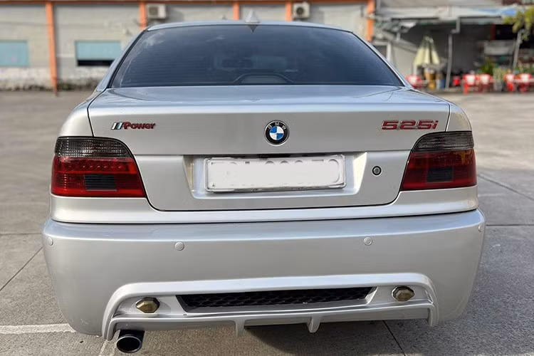 Với mức giá rao bán chỉ 85 triệu đồng (chưa thương lượng), chiếc sedan hạng sang một thời này rõ ràng không dành cho số đông. Đối tượng phù hợp nhất là những người am hiểu ôtô Đức, có khả năng am hiểu và "chiều" được xe.