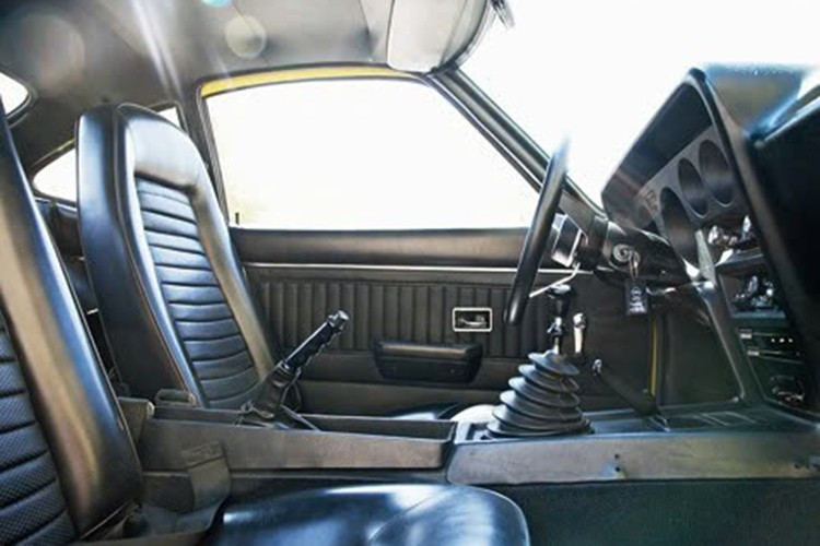 Opel GT được trang bị động cơ OHV 4 xi-lanh thẳng hàng 1.1 L , sản sinh công suất 67 mã lực tại 6.000 vòng/phút. Tuy nhiên, hầu hết người mua đã chọn động cơ trục cam trong đầu 1.9 lít tùy chọn, sản sinh công suất 102 mã lực tại 5.200 đến 5.400 vòng/phút.