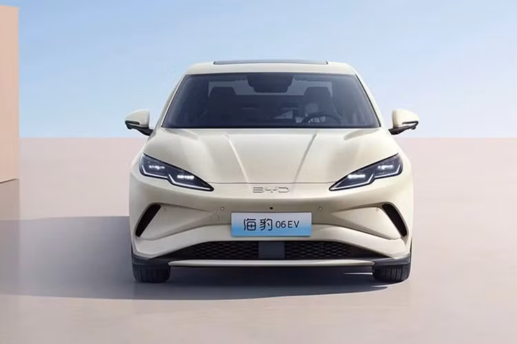 Hiện chưa rõ sau Malaysia, BYD Seal 6 EV có được bán ở những thị trường Đông Nam Á khác như Việt Nam hay không. Tại Việt Nam, BYD chuẩn bị ra mắt một mẫu sedan thuần điện mới là Seal 5 vào tháng 10/2025 tới đây.