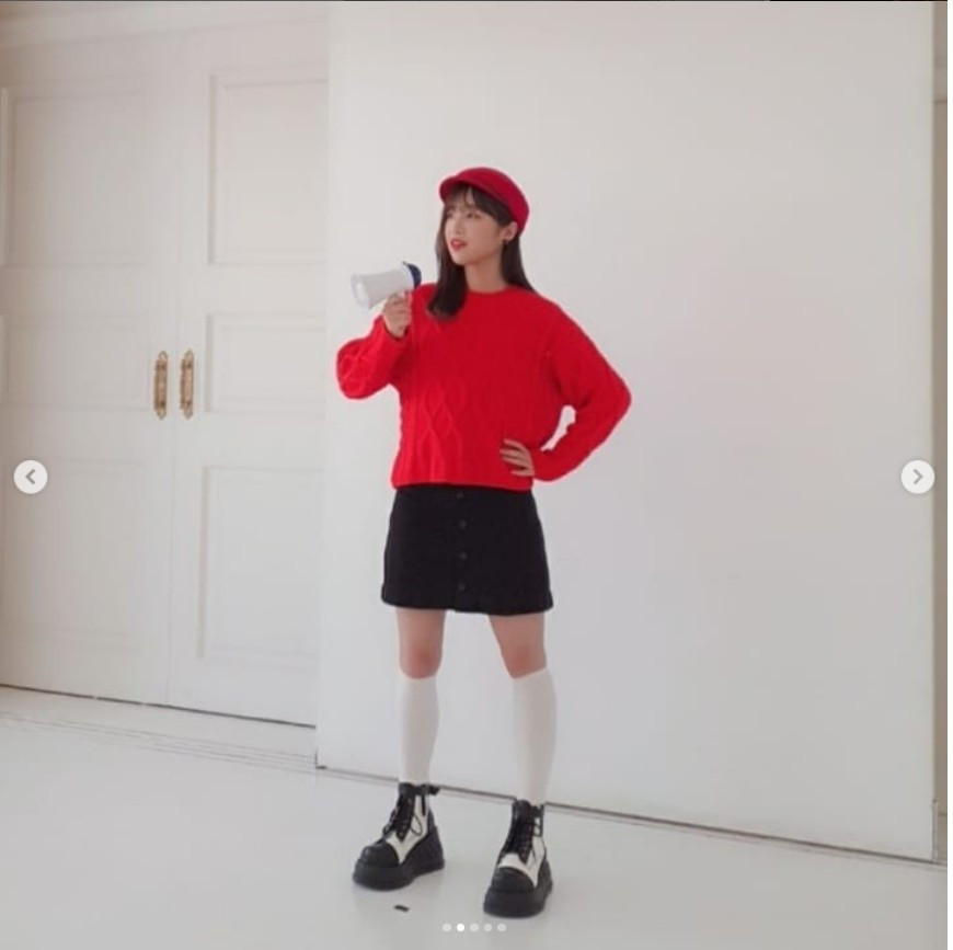 Dù xây dựng hình ảnh sạch, gần gũi song Tzuyang cũng vướng một số ồn ào, gây tranh cãi trên mạng xã hội. Cô từng bị nhiều người chỉ trích vì có hành vi quảng cáo "chui", lừa dối khán giả khi ẩn mác tài trợ trong các clip của mình hay chia sẻ sức khỏe mình tốt lên và thậm chí giảm được cân dù ăn uống vô độ và hoàn toàn không tập thể dục.