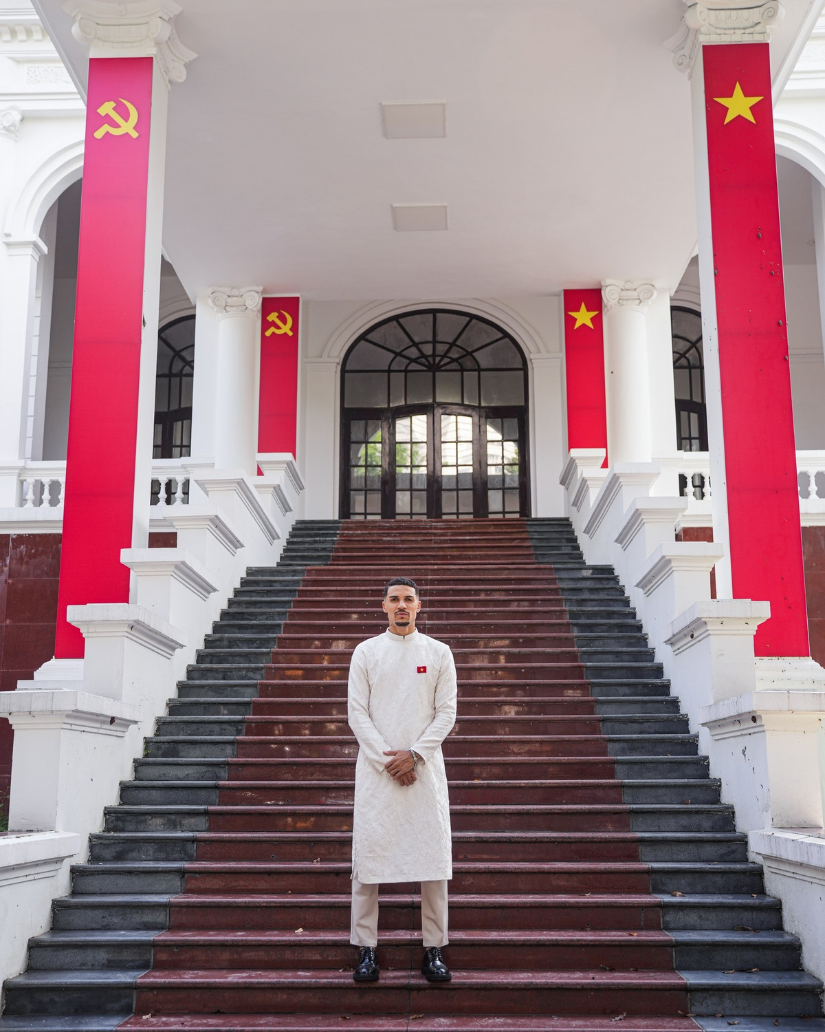 Hendrio từng có quãng thời gian thi đấu cho nhiều CLB ở châu Âu như Atlético Onubense (Tây Ban Nha) , Sioni (Georgia) , Paços de Ferreira , Fafe và Varzim B (Bồ Đào Nha).