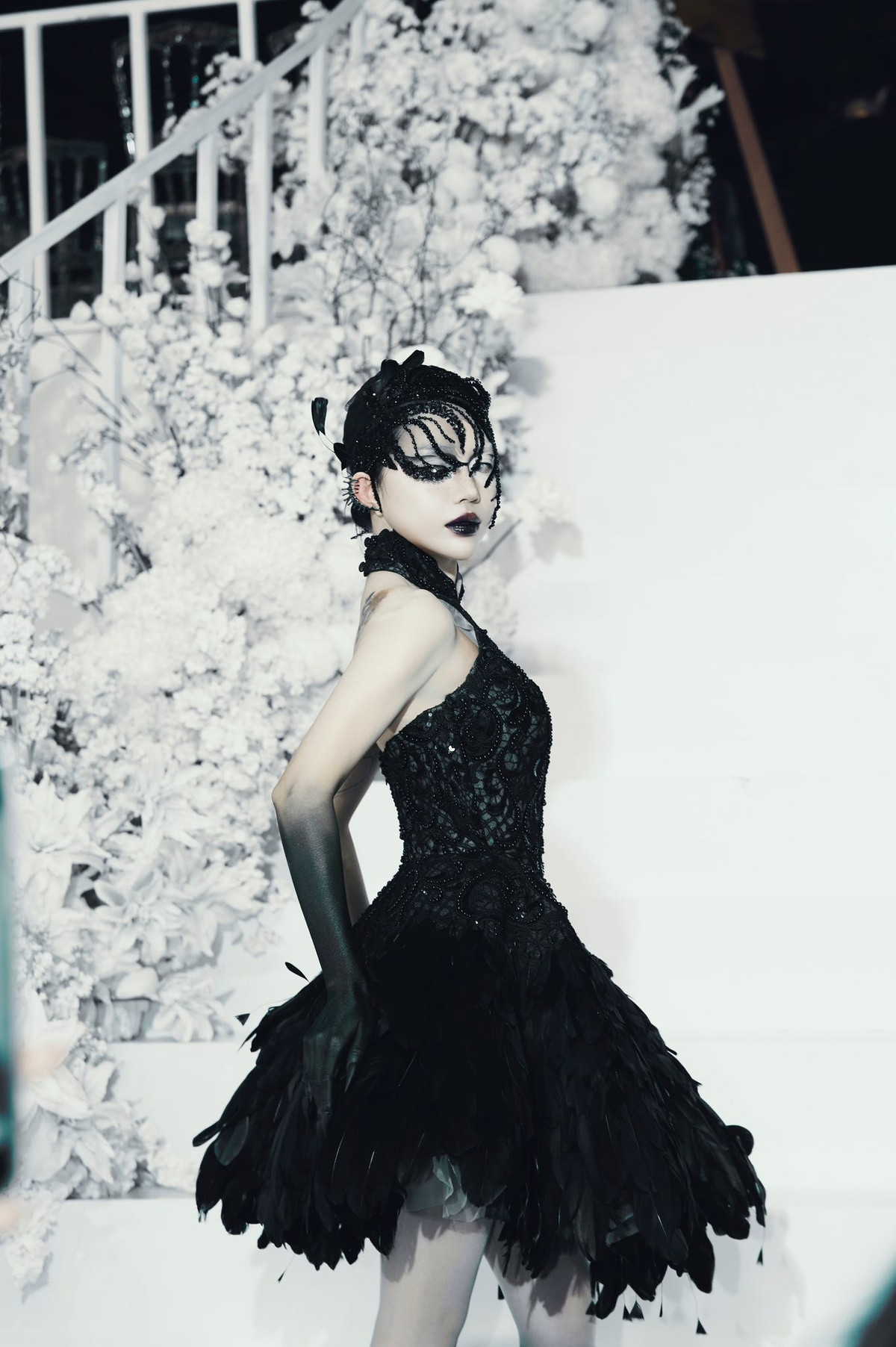 Thành công này của Linh Ngọc Đàm cho thấy khán giả đã sẵn sàng đón nhận những sản phẩm chất lượng, có chiều sâu và khác biệt. Netizen không còn chỉ tìm kiếm những nội dung giải trí đơn thuần, mà còn mong muốn được thưởng thức những tác phẩm có tính nghệ thuật và mang theo những thông điệp ý nghĩa.