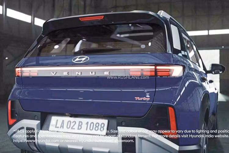 Thứ ba là động cơ diesel 1.5L, tạo ra công suất tối đa 100 mã lực. Động cơ xăng 1.2L sẽ chỉ đi kèm hộp số sàn trong khi máy tăng áp 1.0L có thêm tùy chọn hộp số tự động ly hợp kép 7 cấp (DCT). Hyundai cũng dự kiến sẽ cung cấp hộp số tự động biến mô cho phiên bản diesel vốn trước đây chỉ có hộp số sàn.