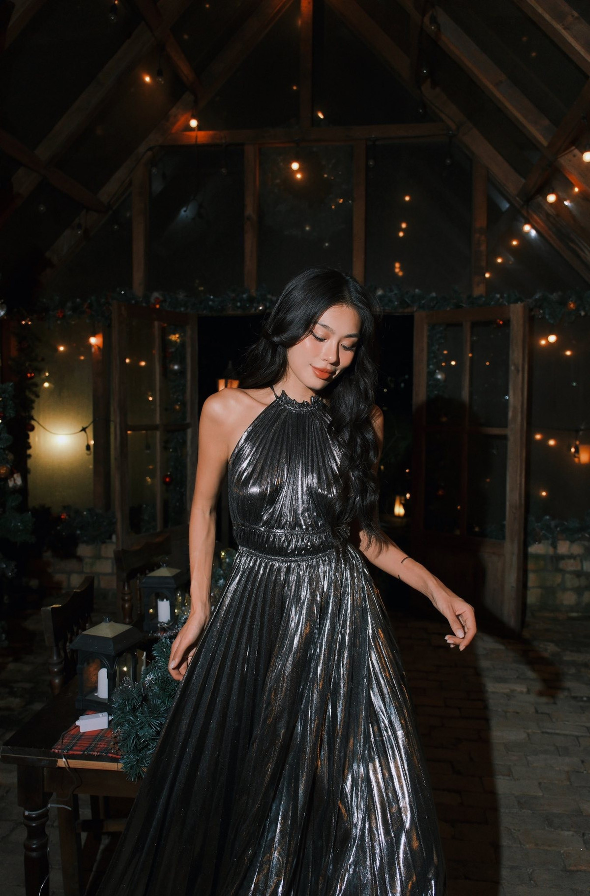 Không chỉ gây ấn tượng với phong cách thời trang, Thảo Nhi Lê còn là một biểu tượng của thế hệ phụ nữ hiện đại: tự tin, độc lập và không ngừng nỗ lực.