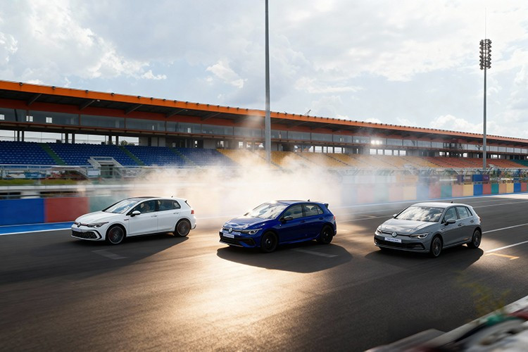 View - Cận cảnh Volkswagen Golf vừa ra mắt Việt Nam, từ 798 triệu đồng | Báo Tri thức và Cuộc sống - TIN TỨC PHỔ BIẾN KIẾN THỨC 24H