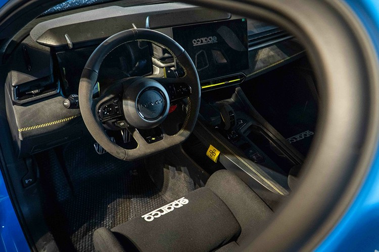 View - Chi tiết Lynk & Co 03 TCR - chiếc xe đua hơn 4,5 tỷ tại Việt Nam | Báo Tri thức và Cuộc sống - TIN TỨC PHỔ BIẾN KIẾN THỨC 24H