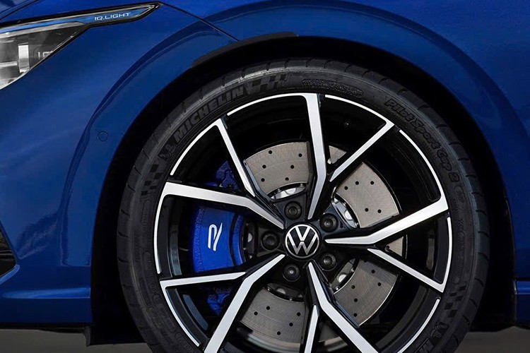 View - Cận cảnh Volkswagen Golf vừa ra mắt Việt Nam, từ 798 triệu đồng | Báo Tri thức và Cuộc sống - TIN TỨC PHỔ BIẾN KIẾN THỨC 24H