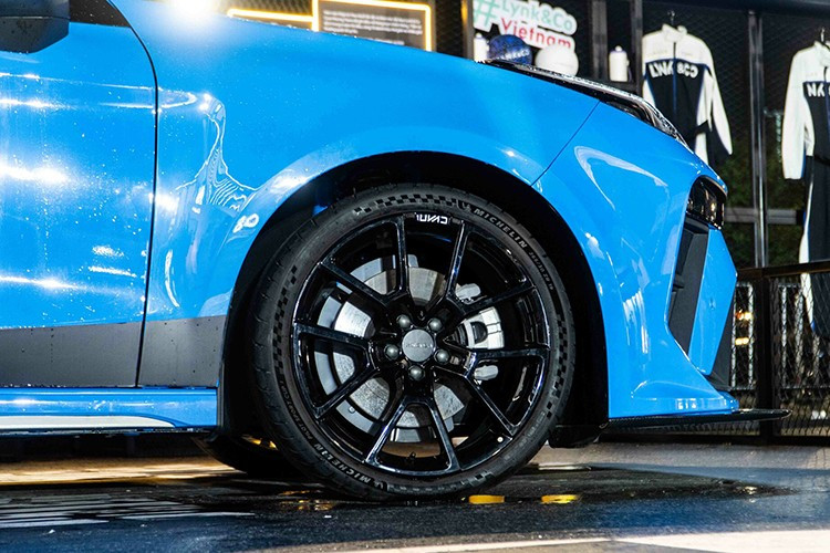 View - Chi tiết Lynk & Co 03 TCR - chiếc xe đua hơn 4,5 tỷ tại Việt Nam | Báo Tri thức và Cuộc sống - TIN TỨC PHỔ BIẾN KIẾN THỨC 24H