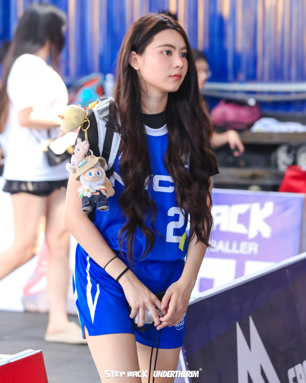 Là con gái của một MC nổi tiếng, Hạt Dẻ từng được công chúng biết đến với hình ảnh ngoan ngoãn, giản dị và học giỏi. Tuy nhiên, việc theo đuổi bóng rổ cho thấy cô không ngại thử thách bản thân ở những lĩnh vực mới mẻ, đòi hỏi nhiều nỗ lực.