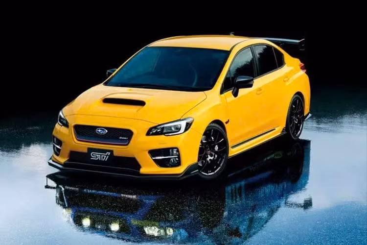 Trong chu trình thử nghiệm kết hợp, bạn có thể mong đợi mức tiêu thụ nhiên liệu lên đến 22 mpg (10,7 lít/100 km) cho bản số sàn hoặc 25 (9,4 lít/100 km) cho bản số tự động.