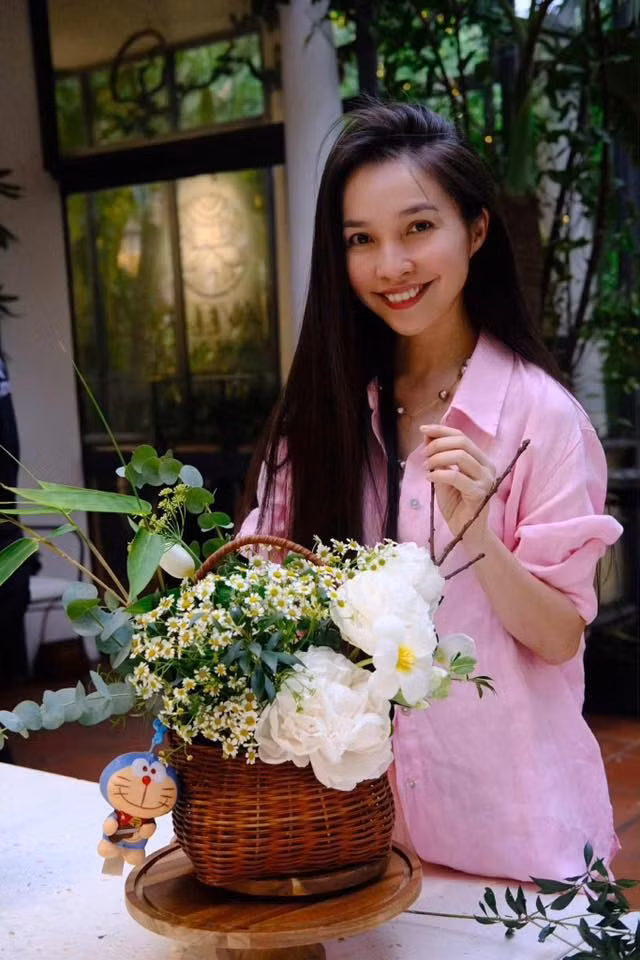 Mỗi ngày, Hiền Thục dành 3-4 tiếng làm đẹp, chăm sóc da, tập thể dục. Ảnh sử dụng trong bài: FBNV